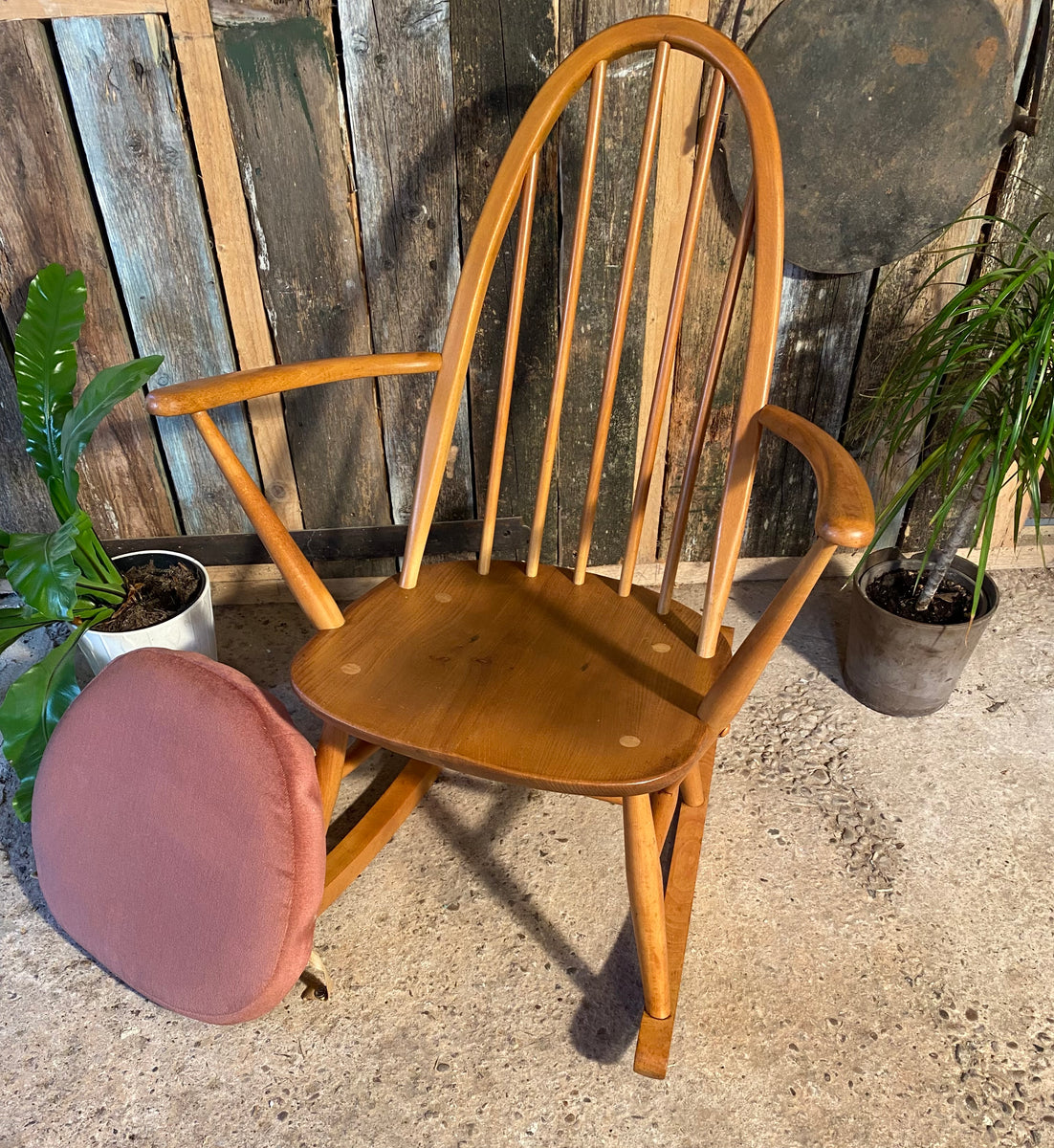 Ercol Quaker Rocking Chair 1960s Model 428 – The Pigsty