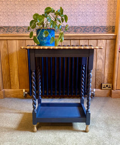 Solid oak occasional/side table.