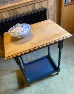 Solid oak occasional/side table.