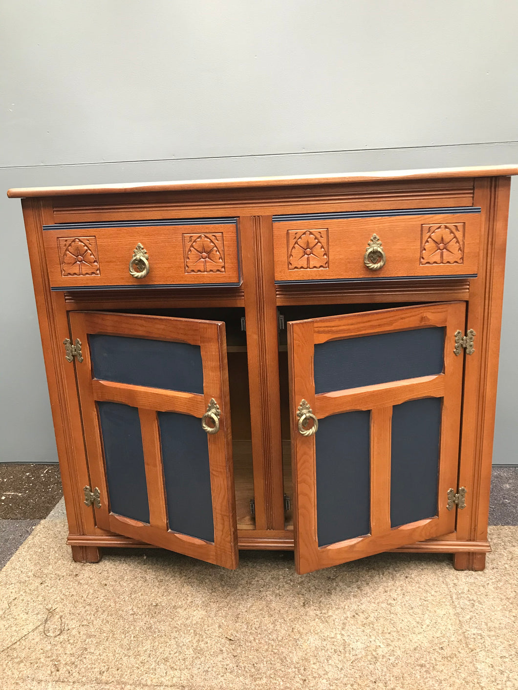 Vintage drinks cabinet/ sideboard