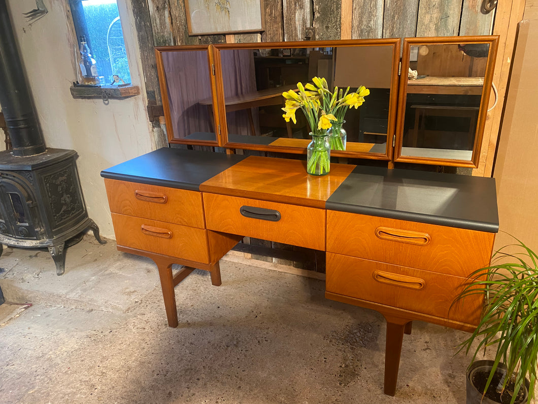 Dressing table - Meredew